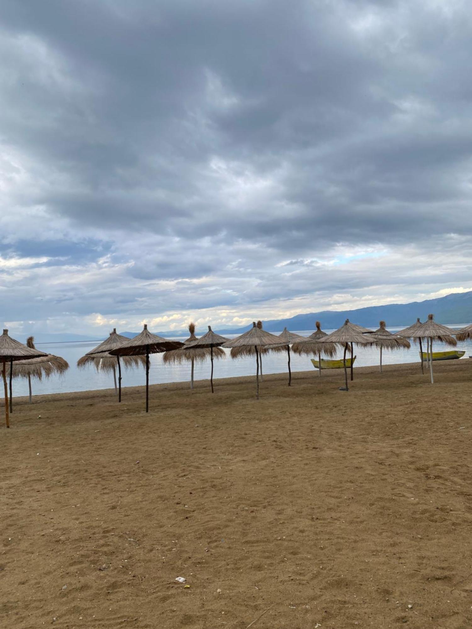 British Hotel Pogradec Kültér fotó